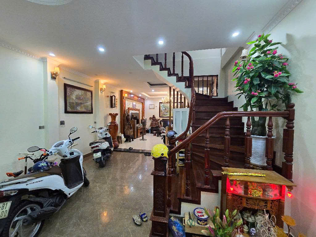 🌟 BÁN NHÀ RIÊNG PHỐ GIÁP BÁT – Ô TÔ VÀO NHÀ – 45m² × 6 TẦNG – SĐCC. Giá Tốt - Ảnh 2